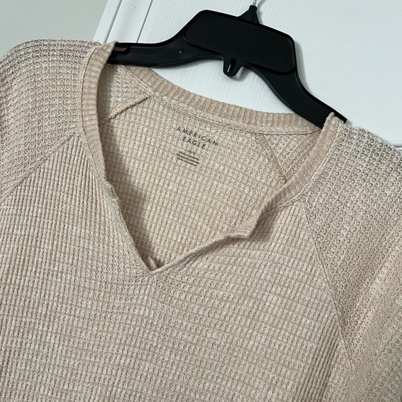 American Eagle Outfitters | cream soft long sleeve v neck shirt - L - Picture 4 of 6
